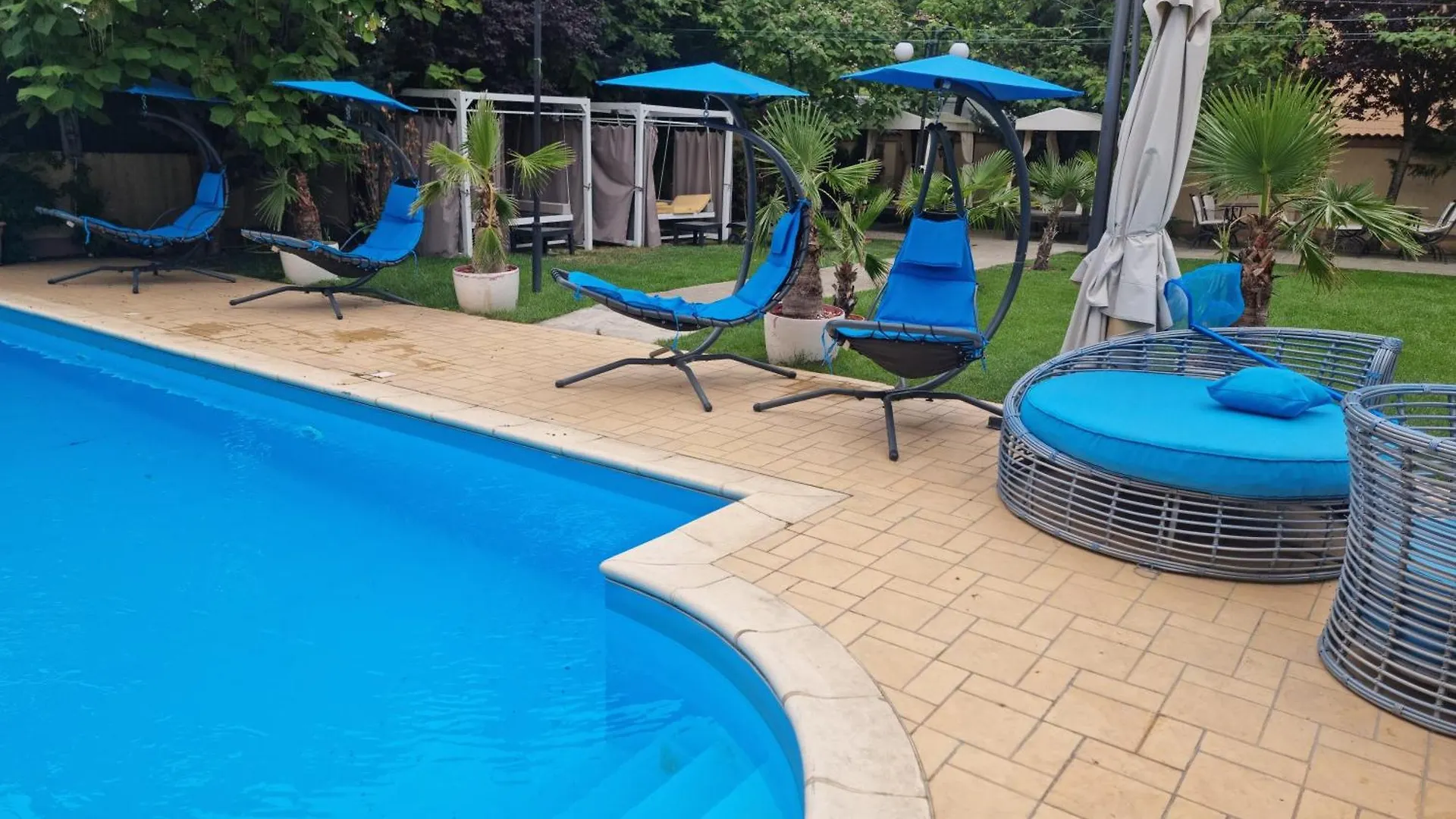 Luxury Mainson Villa Voluntari Románia